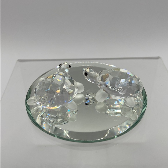 Swarovski Crystal Baby Tortoises Set of 2 With Mirror Base - Picture 3 of 8